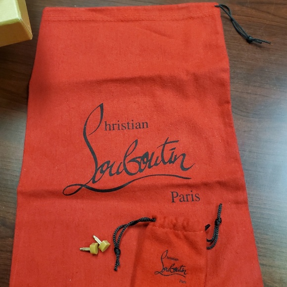 Christian Louboutin Nude Patent Pump 100 / PK20 - Picture 3 of 8